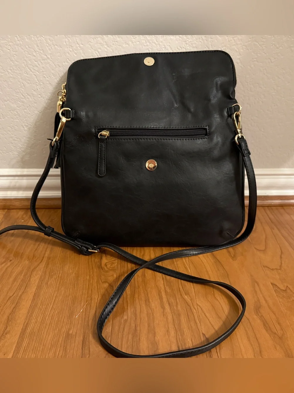 Black Foldover Crossbody Purse Gold Hardware Tassel Vegan Leather NWOT